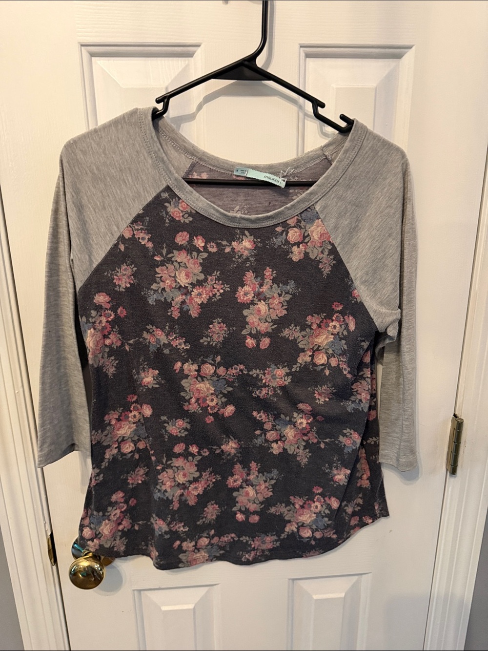 Maurices 3 Medium pieces Ribbed Knit vest, tank top and 3/4 sleeve